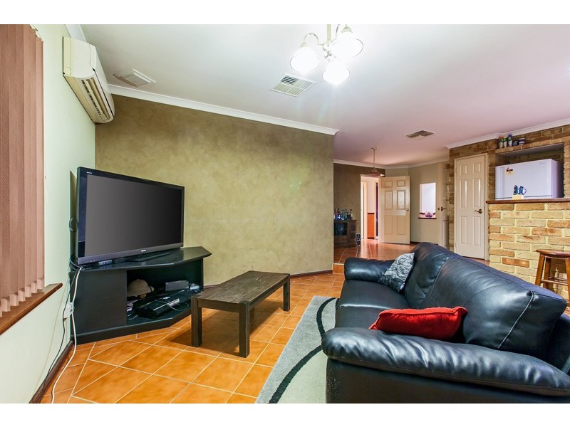 3 Karreen Way, South Guildford WA 6055