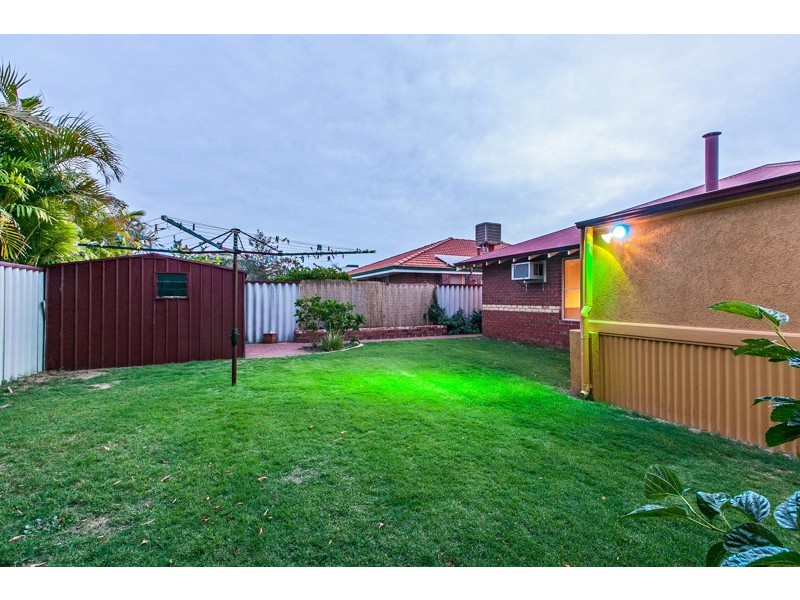 3 Karreen Way, South Guildford WA 6055