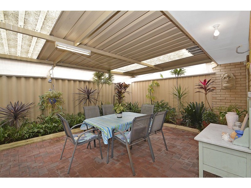 4/333 The Strand, Dianella WA 6059