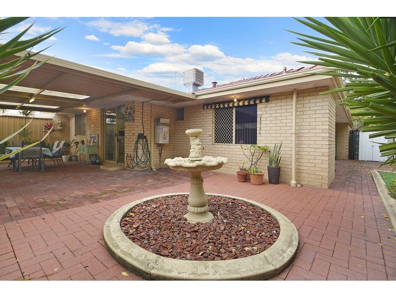 4/333 The Strand, Dianella WA 6059