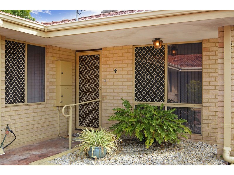 4/333 The Strand, Dianella WA 6059