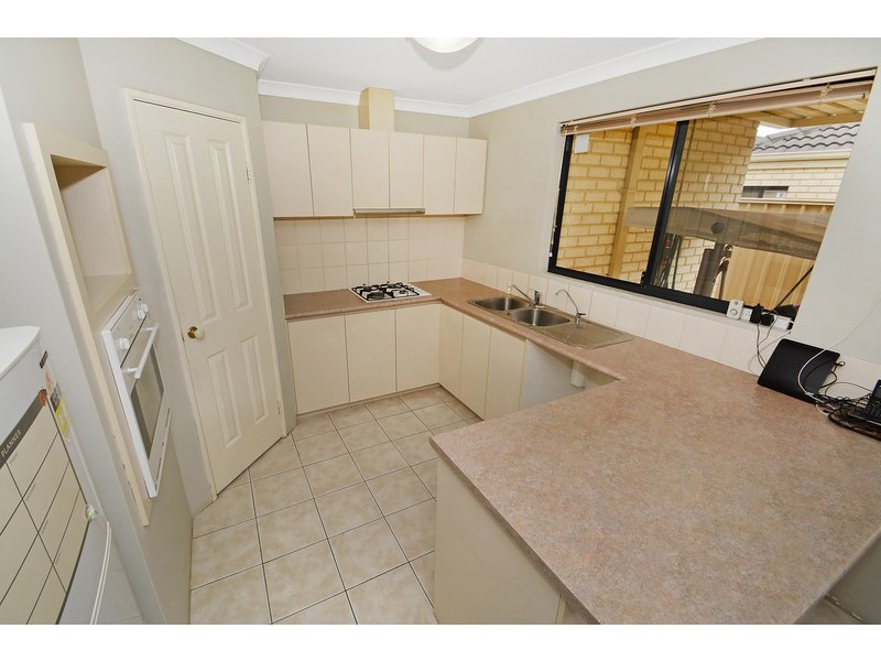 111 Hillcrest Road, Alexander Heights WA 6064