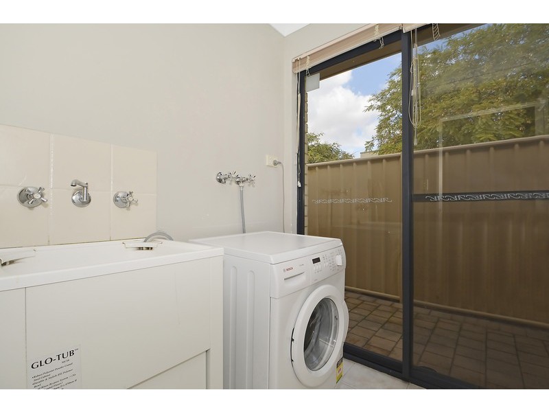 111 Hillcrest Road, Alexander Heights WA 6064