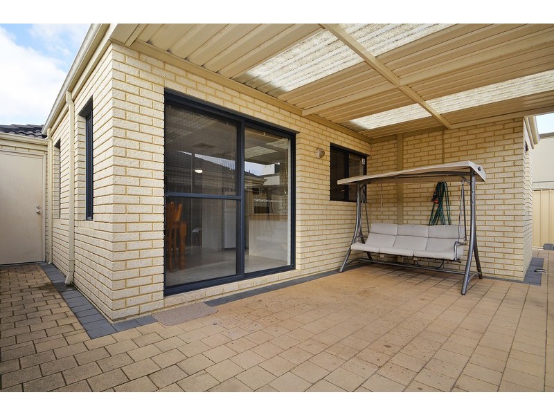 111 Hillcrest Road, Alexander Heights WA 6064