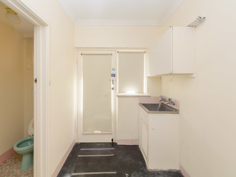 4 Paltridge Avenue, Carlisle WA 6101