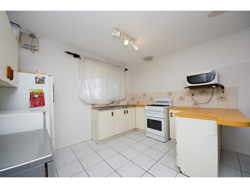 16B Tinaroo Court, South Lake WA 6164