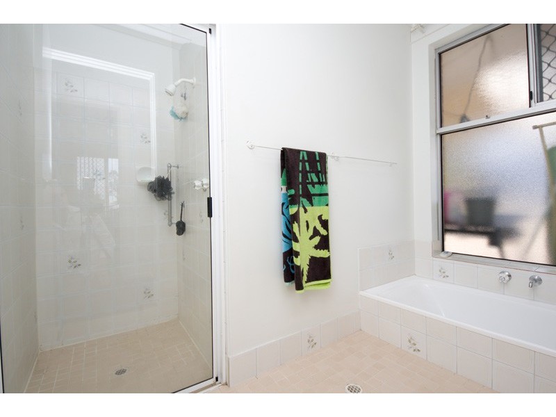 16B Tinaroo Court, South Lake WA 6164