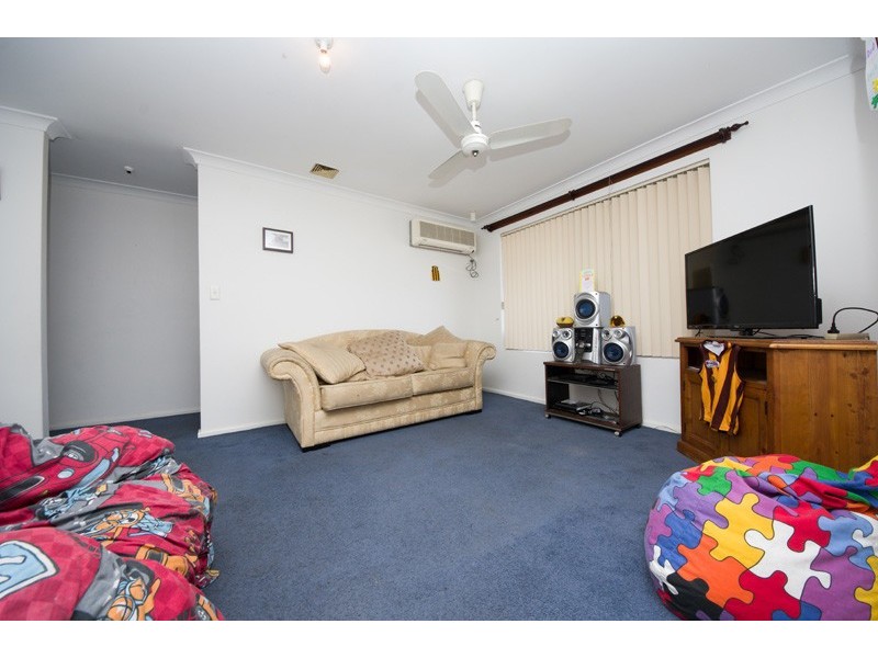 16B Tinaroo Court, South Lake WA 6164