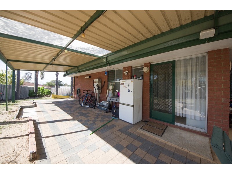 16B Tinaroo Court, South Lake WA 6164