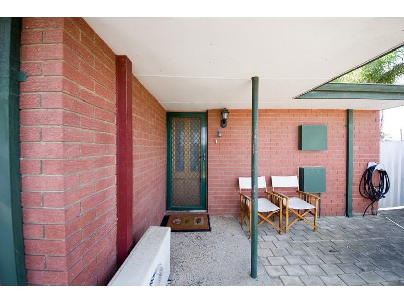 16B Tinaroo Court, South Lake WA 6164