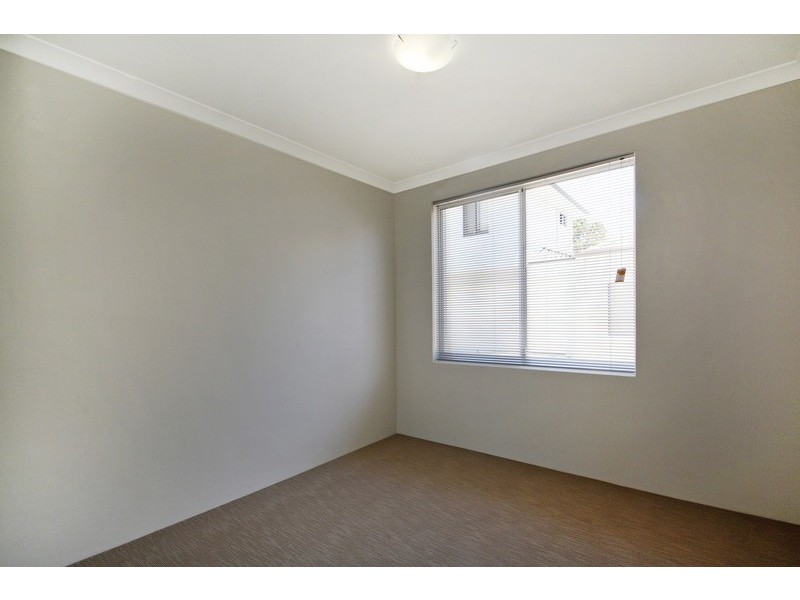 30-32 Raleigh Street, Belmont WA 6104