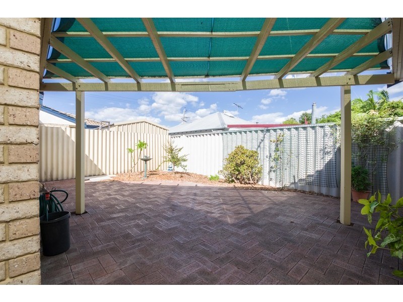 2/369-371 Light Street, Dianella WA 6059