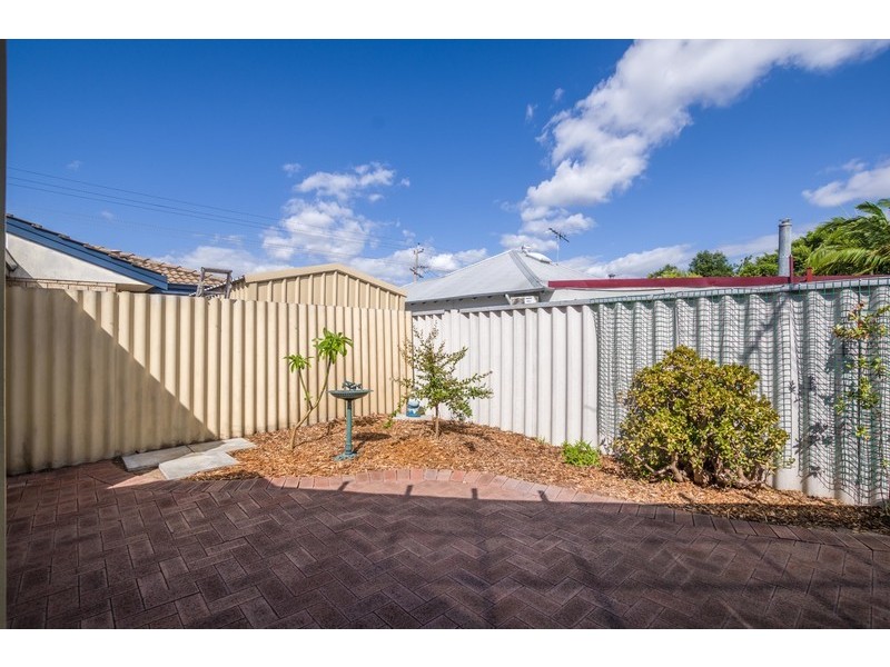 2/369-371 Light Street, Dianella WA 6059