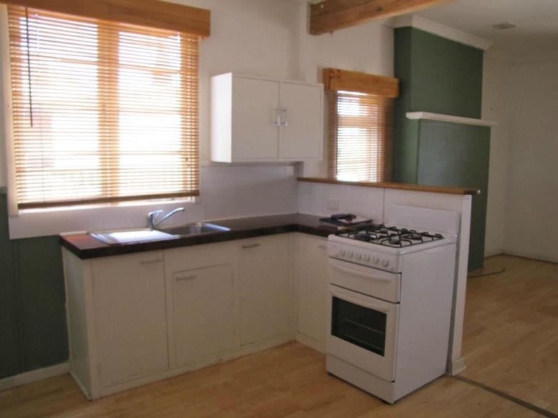 25 Woolgar Street, Merredin WA 6415