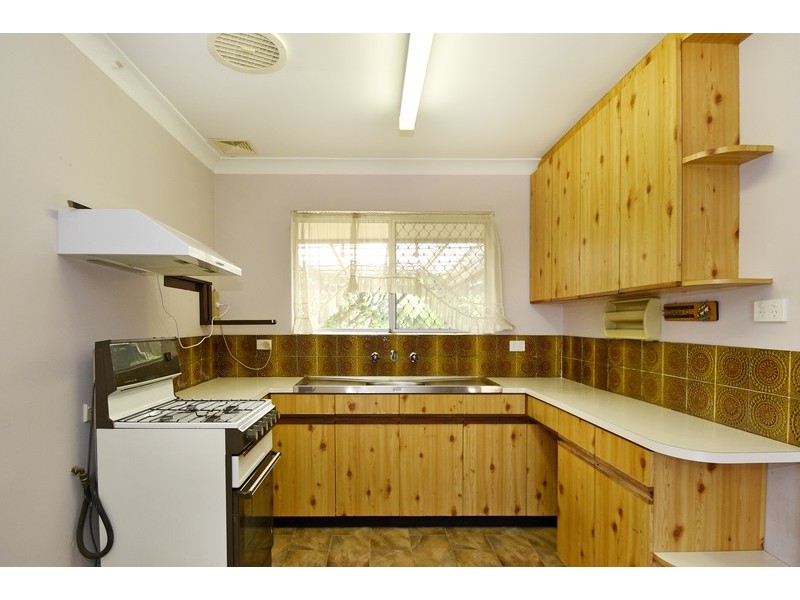 6 Nerang Court, Armadale WA 6112