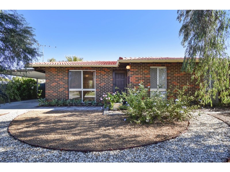37 Blaxland Way, Padbury WA 6025