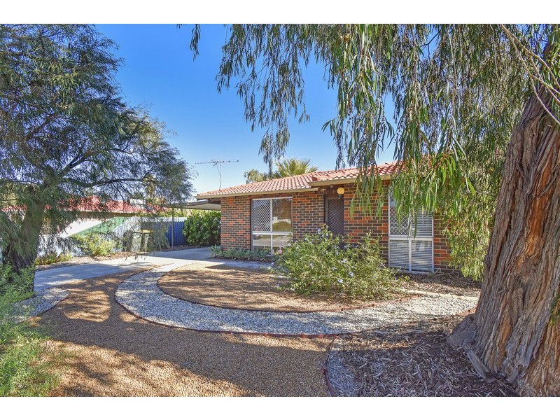 37 Blaxland Way, Padbury WA 6025