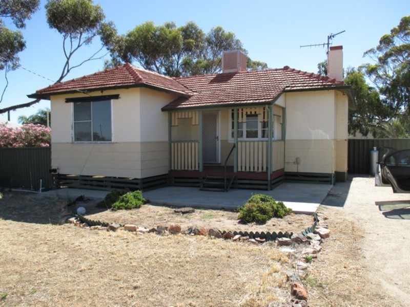 25 Woolgar Street, Merredin WA 6415