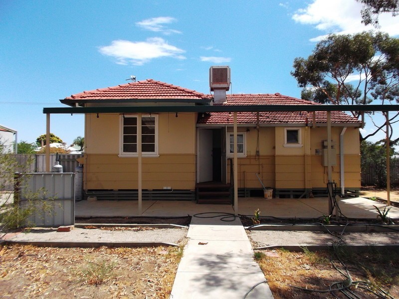 25 Woolgar Street, Merredin WA 6415