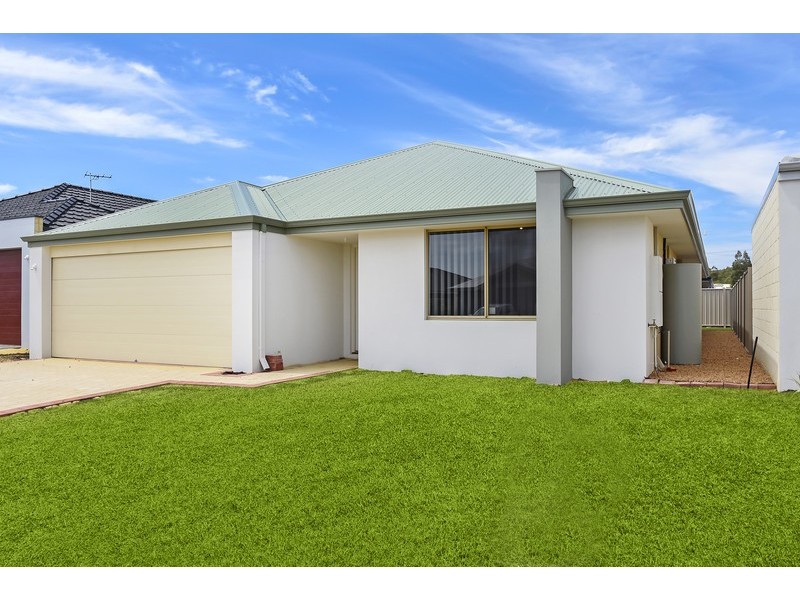 30 Cumbine Loop, Martin WA 6110
