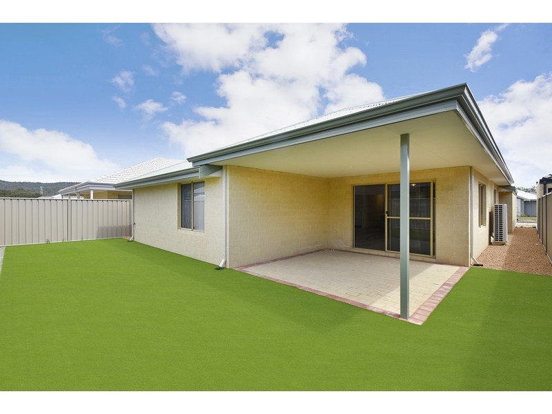 30 Cumbine Loop, Martin WA 6110