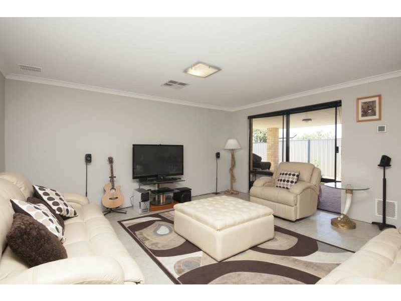 Meadow Springs WA 6210