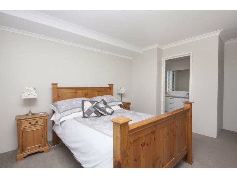 Meadow Springs WA 6210