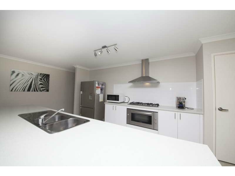 Meadow Springs WA 6210