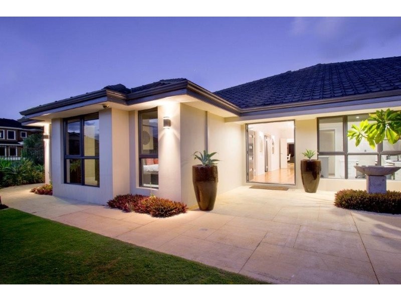 1 Whitewater Lookout, Iluka WA 6028