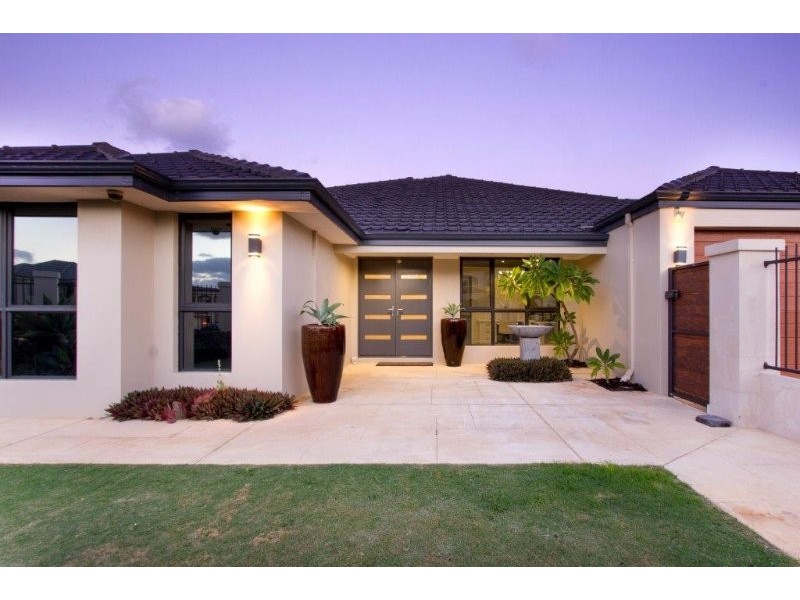 1 Whitewater Lookout, Iluka WA 6028