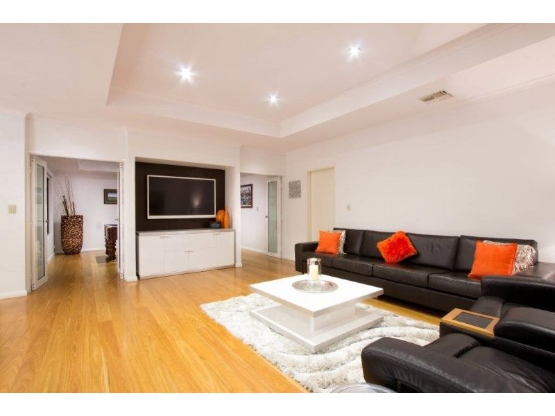 1 Whitewater Lookout, Iluka WA 6028