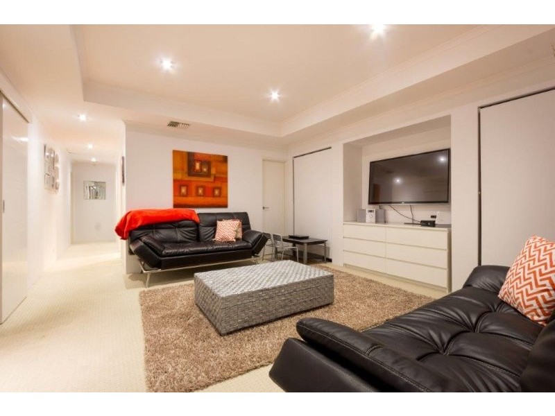 1 Whitewater Lookout, Iluka WA 6028