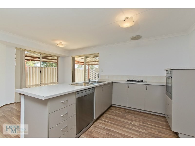 10 Jamestown Terrace, Greenfields WA 6210