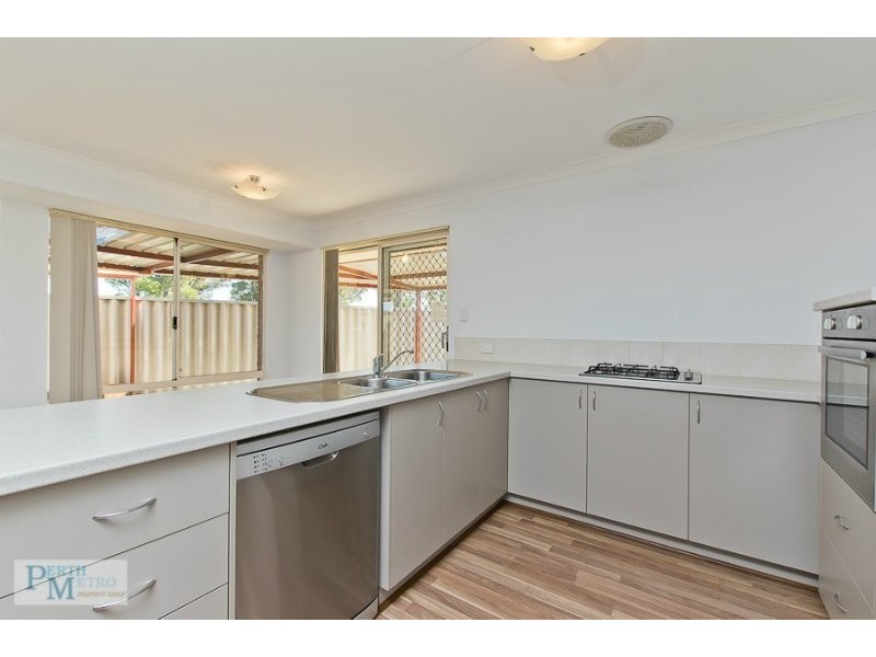 10 Jamestown Terrace, Greenfields WA 6210