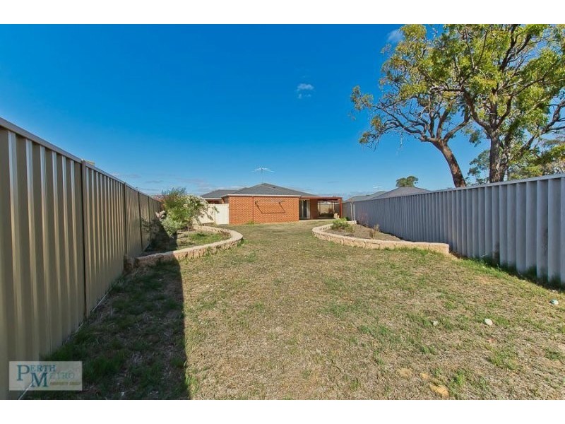 10 Jamestown Terrace, Greenfields WA 6210