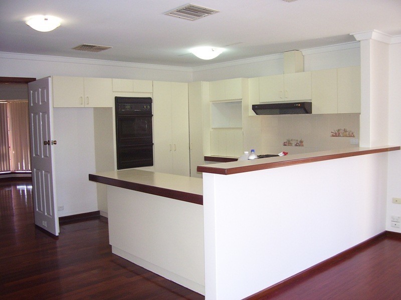 3 Felstead Crescent, Hamersley WA 6022