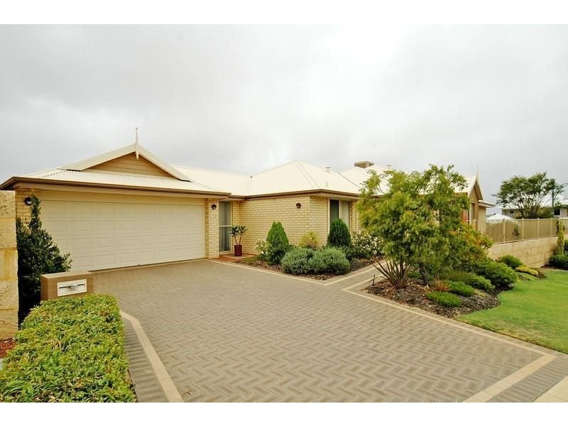 152 Delgado Parade, Iluka WA 6028