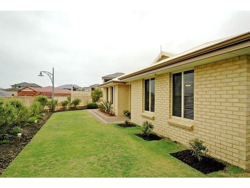 152 Delgado Parade, Iluka WA 6028