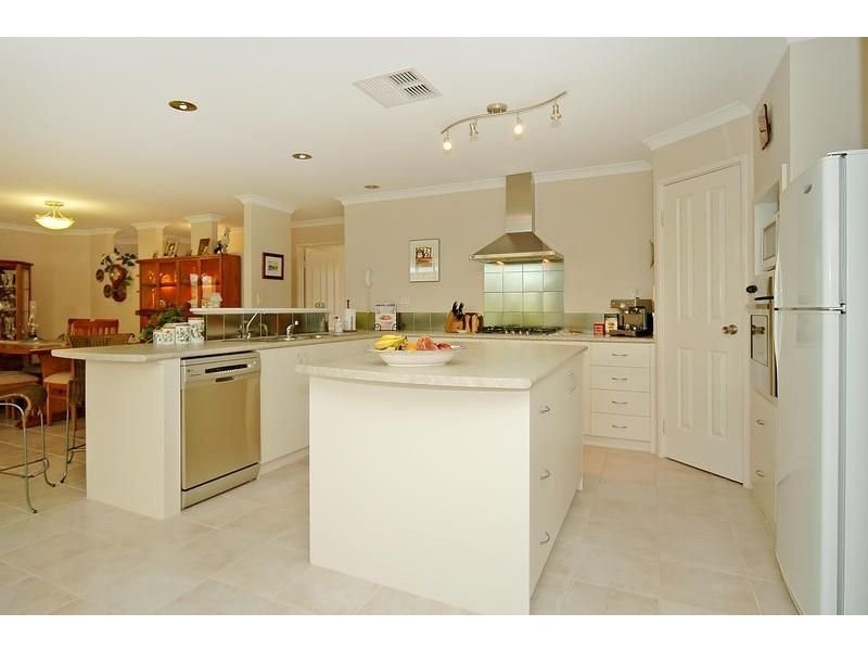 152 Delgado Parade, Iluka WA 6028