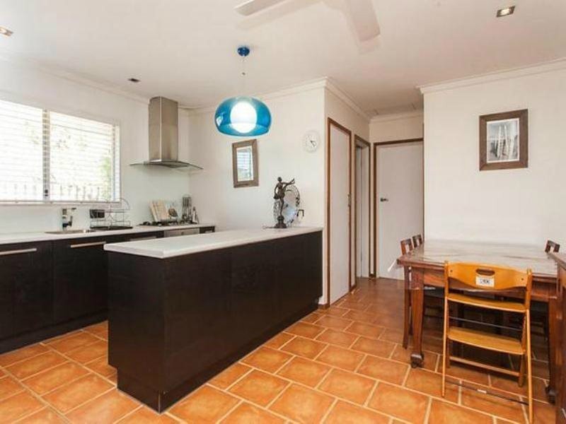 16 Dennis Street, Stirling WA 6021