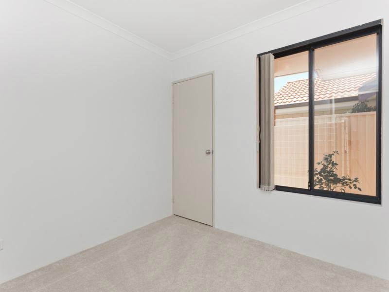 8 Love Street, Cloverdale WA 6105