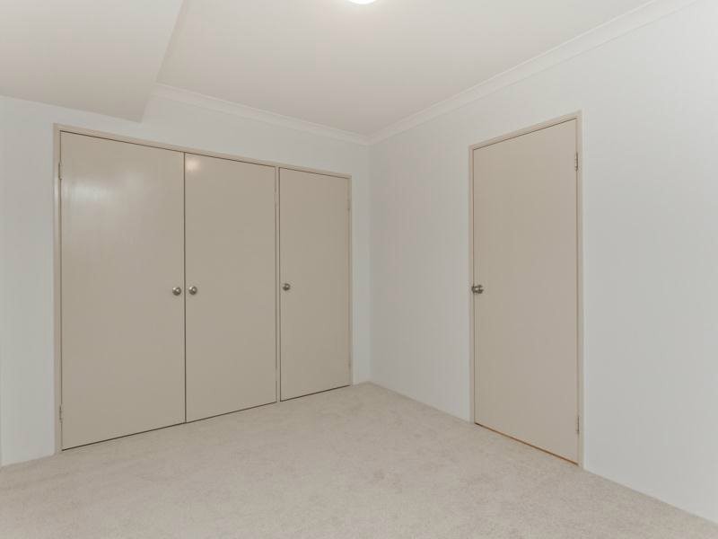 8 Love Street, Cloverdale WA 6105