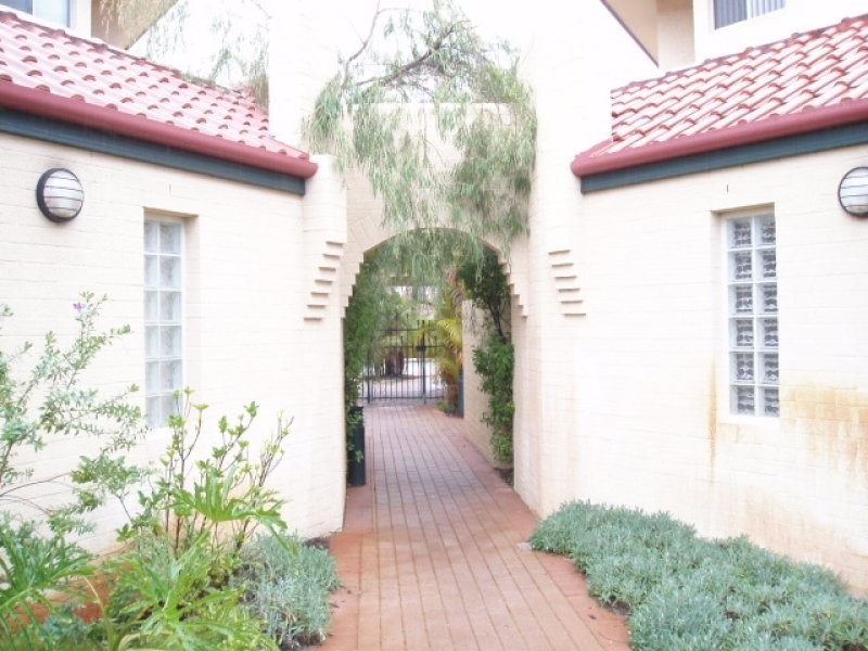 11/24 Pearson Street, Churchlands WA 6018