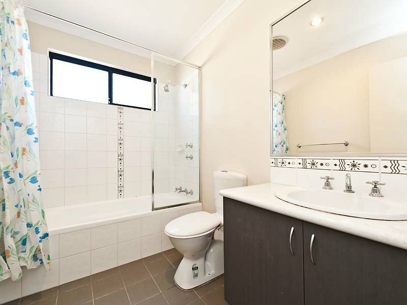 9A Grinstead Way, Balga WA 6061