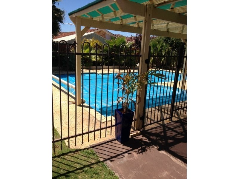 122 Glengarry Drive, Duncraig WA 6023