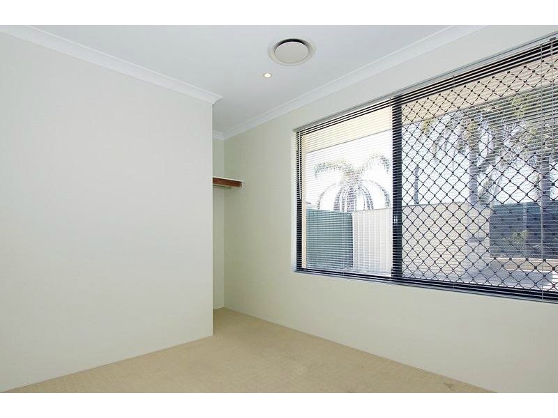 23 James Gilmour Way, Darch WA 6065