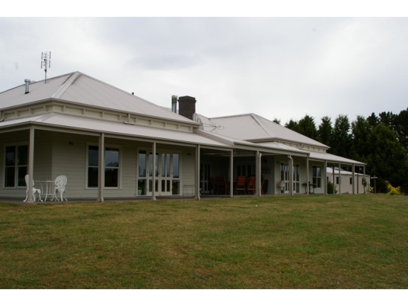 “Drumderry” 3195 Canyonleigh Road, Sutton Forest NSW 2577