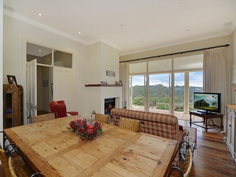 3 Evelyn Avenue, Bundanoon NSW 2578