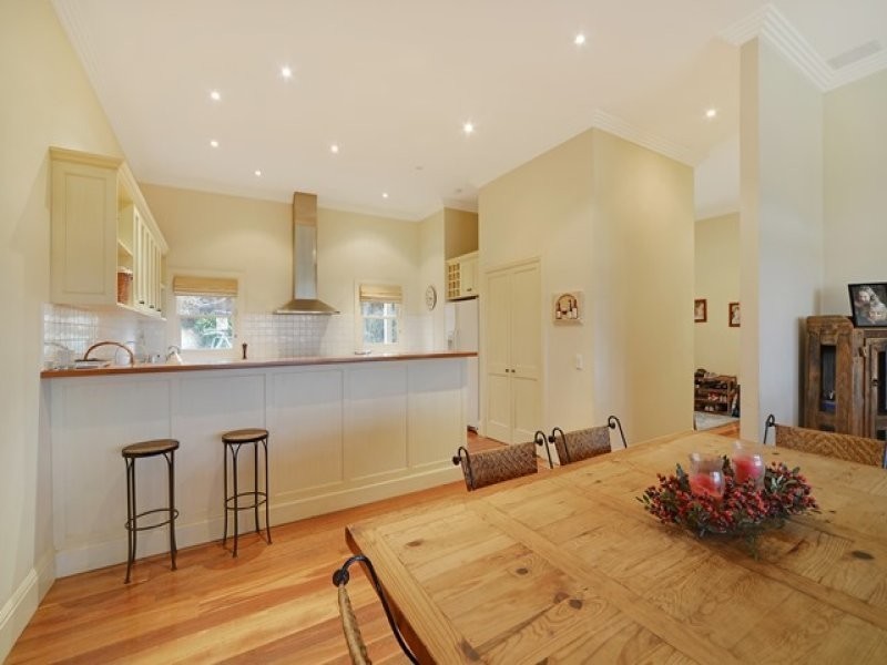 3 Evelyn Avenue, Bundanoon NSW 2578