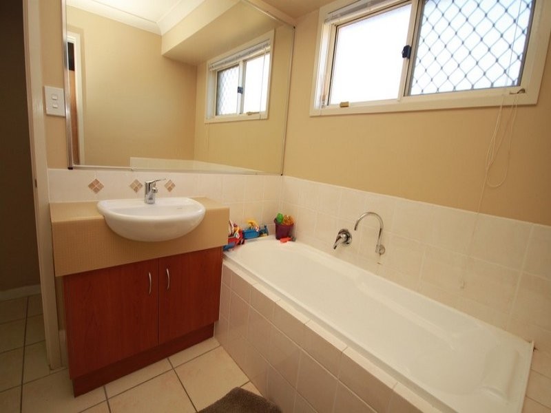 5 Swordgrass Court, Kallangur QLD 4503